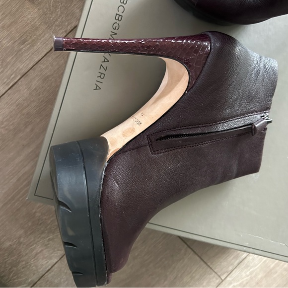 🔥PRICE⬇️ BCBGMAXAZRIA • Leather Platform Bootie • Purple • size 7M - Picture 9 of 9